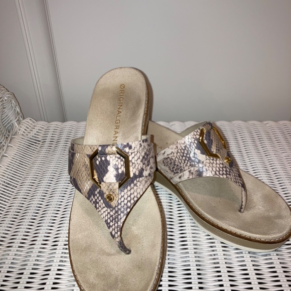 Cole Haan Original Grand Flatform(Platform) Python Snake Print Thong Sandal, - Picture 2 of 9